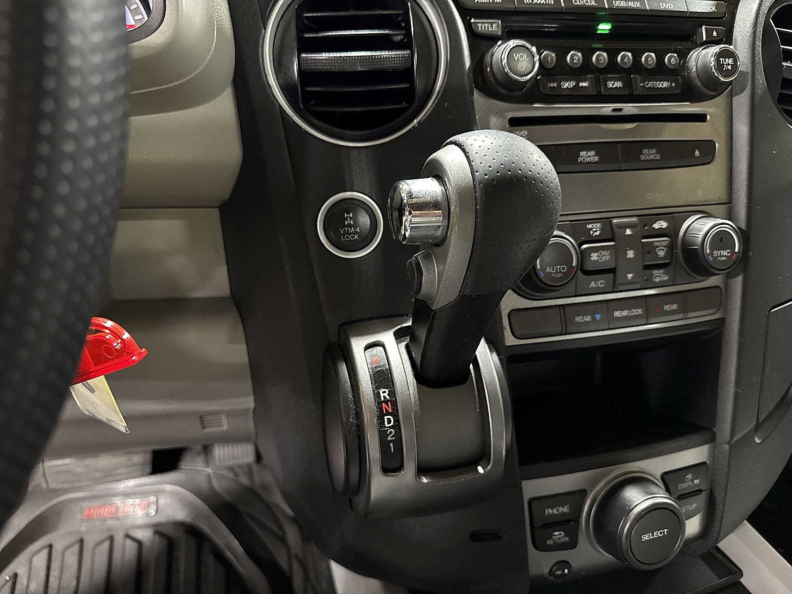 Thumbnail: 2015 Honda Pilot - 33