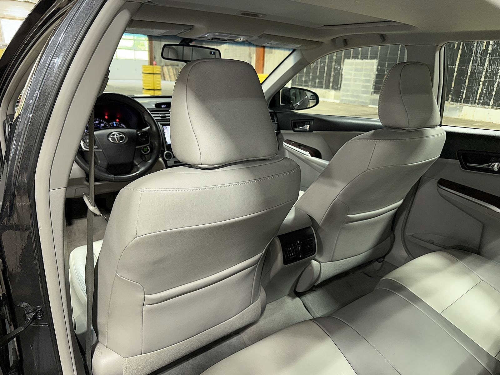 Thumbnail: 2012 Toyota Camry - 27