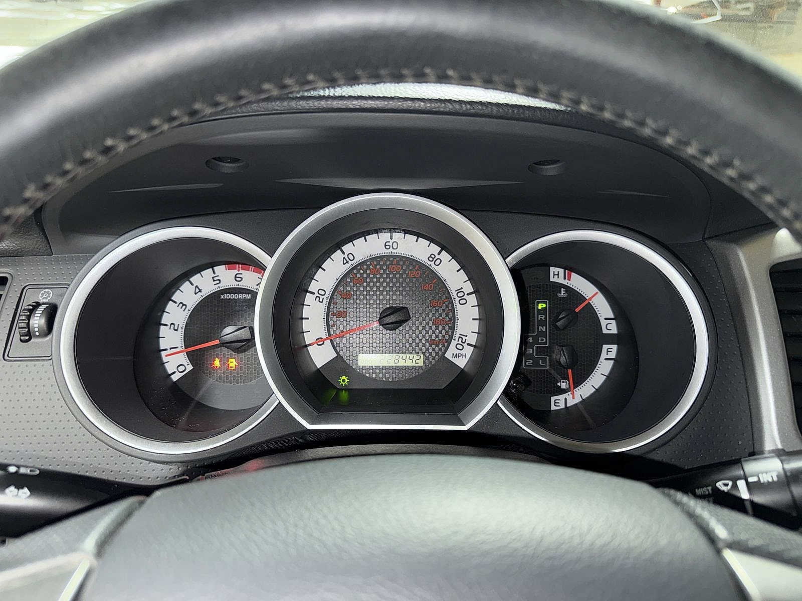 Thumbnail: 2012 Toyota Tacoma - 32