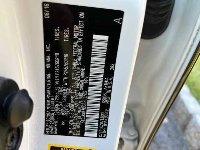 Thumbnail: 2016 Toyota Highlander - 9