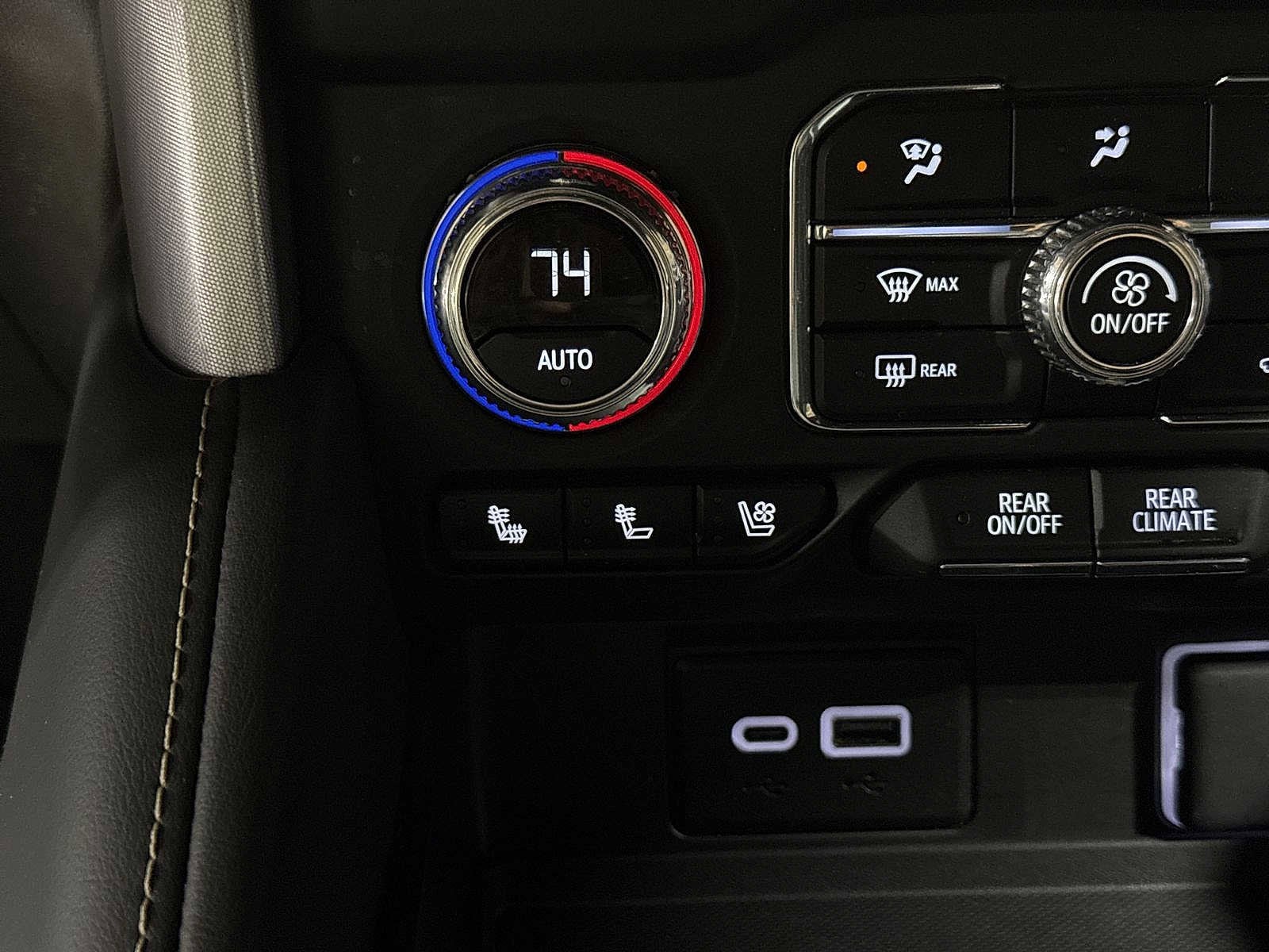 Thumbnail: 2024 GMC Yukon - 33