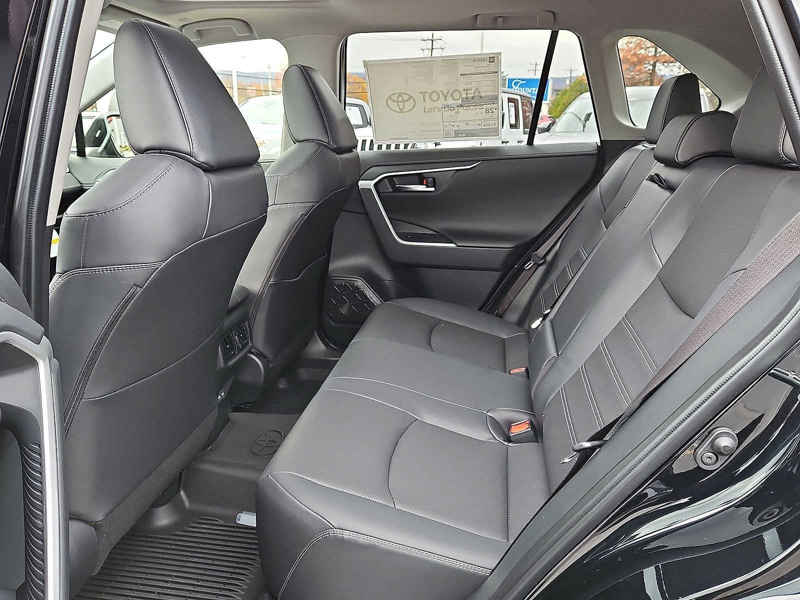 Thumbnail: 2025 Toyota RAV4 - 19