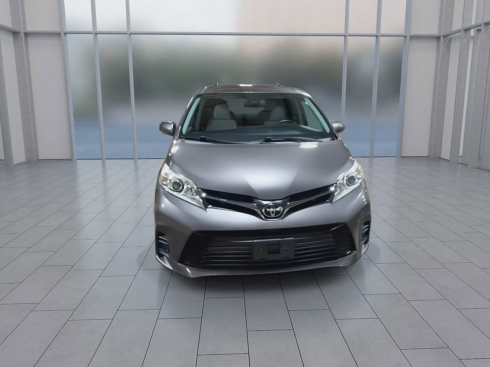 Thumbnail: 2020 Toyota Sienna - 3