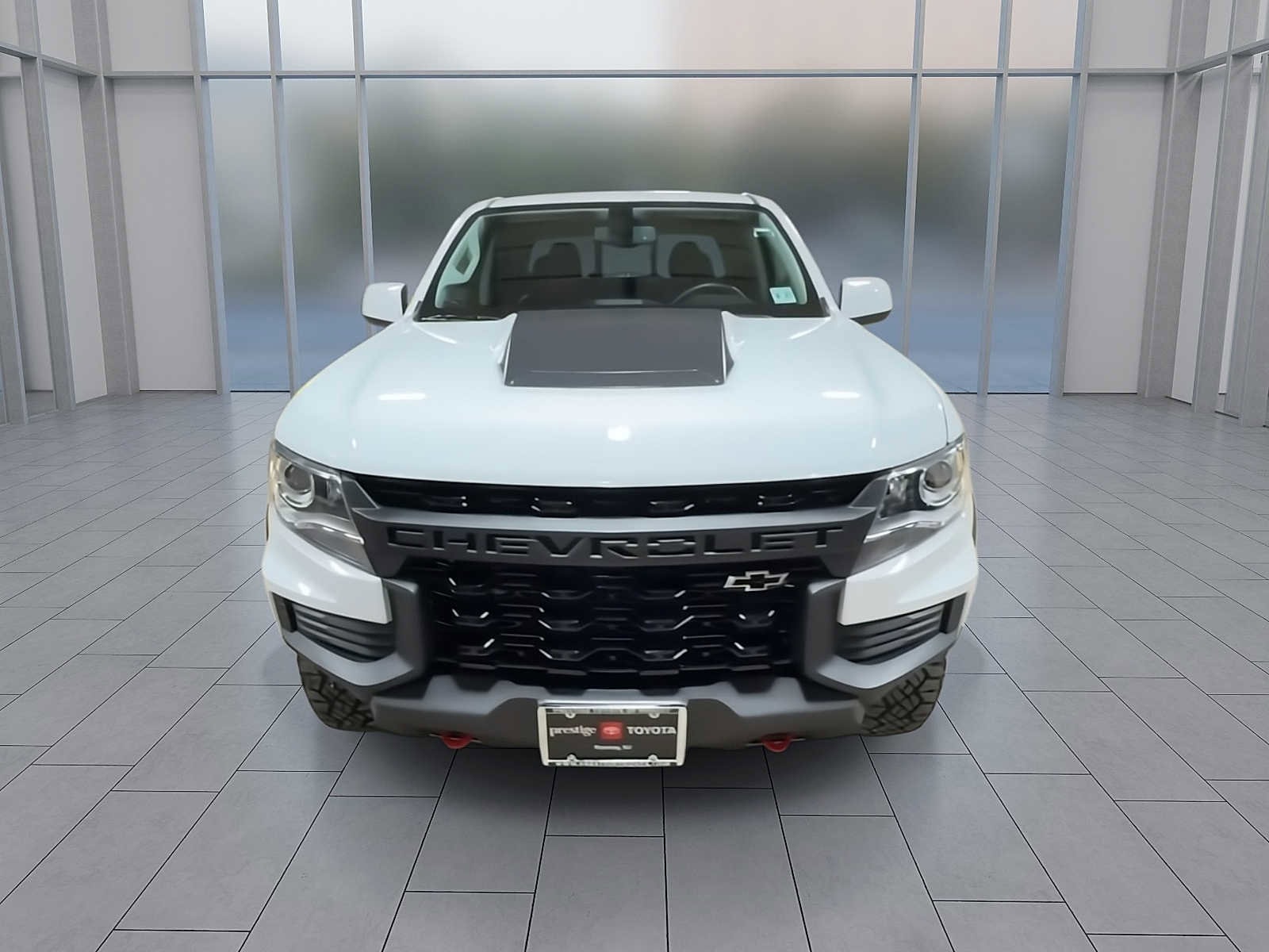 Thumbnail: 2022 Chevrolet Colorado - 3