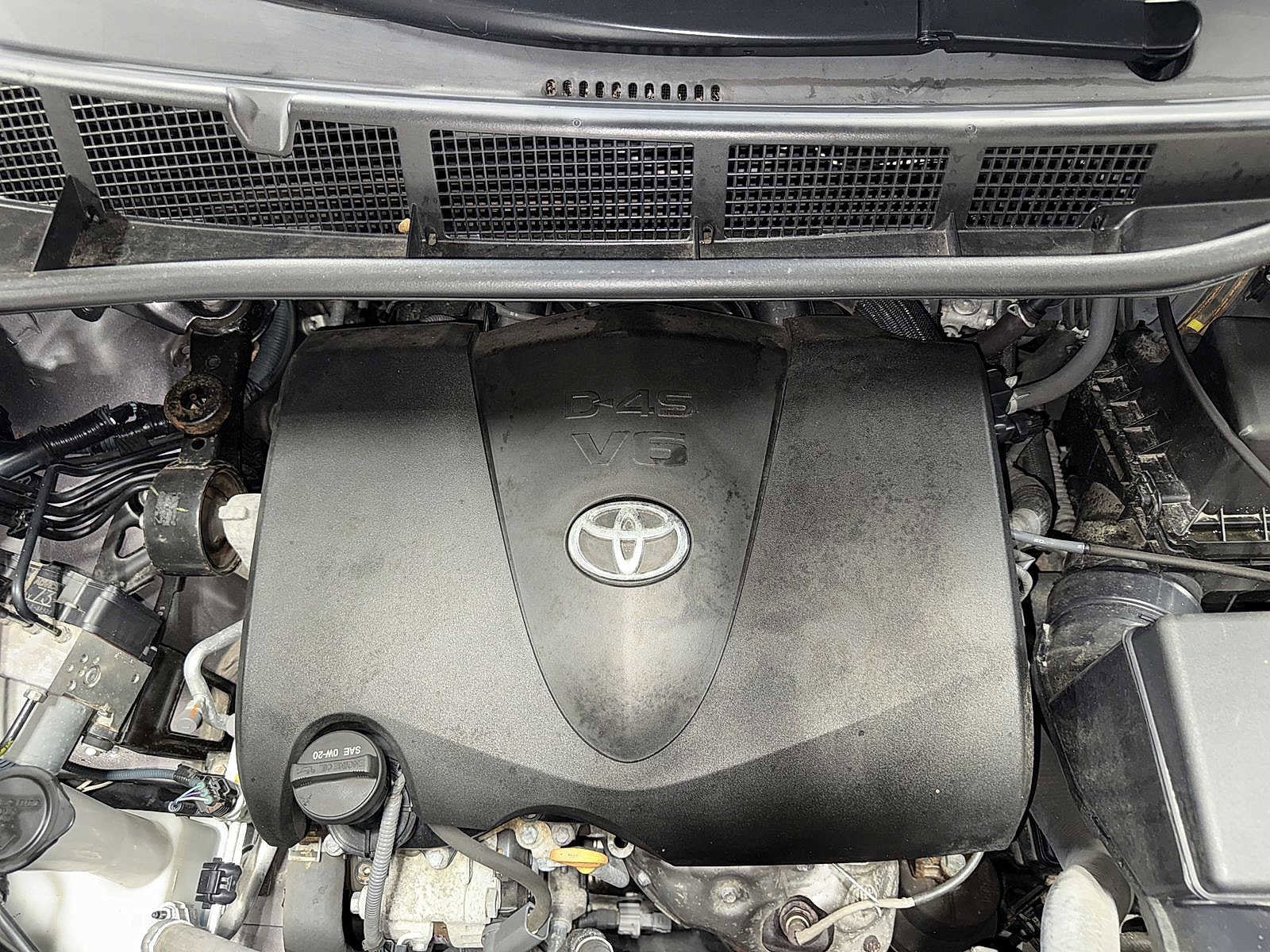 Thumbnail: 2020 Toyota Sienna - 12