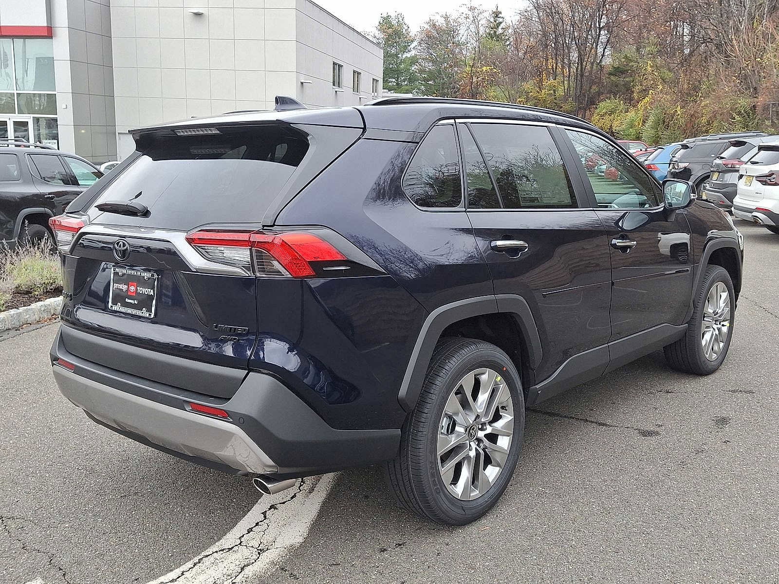 Thumbnail: 2025 Toyota RAV4 - 12