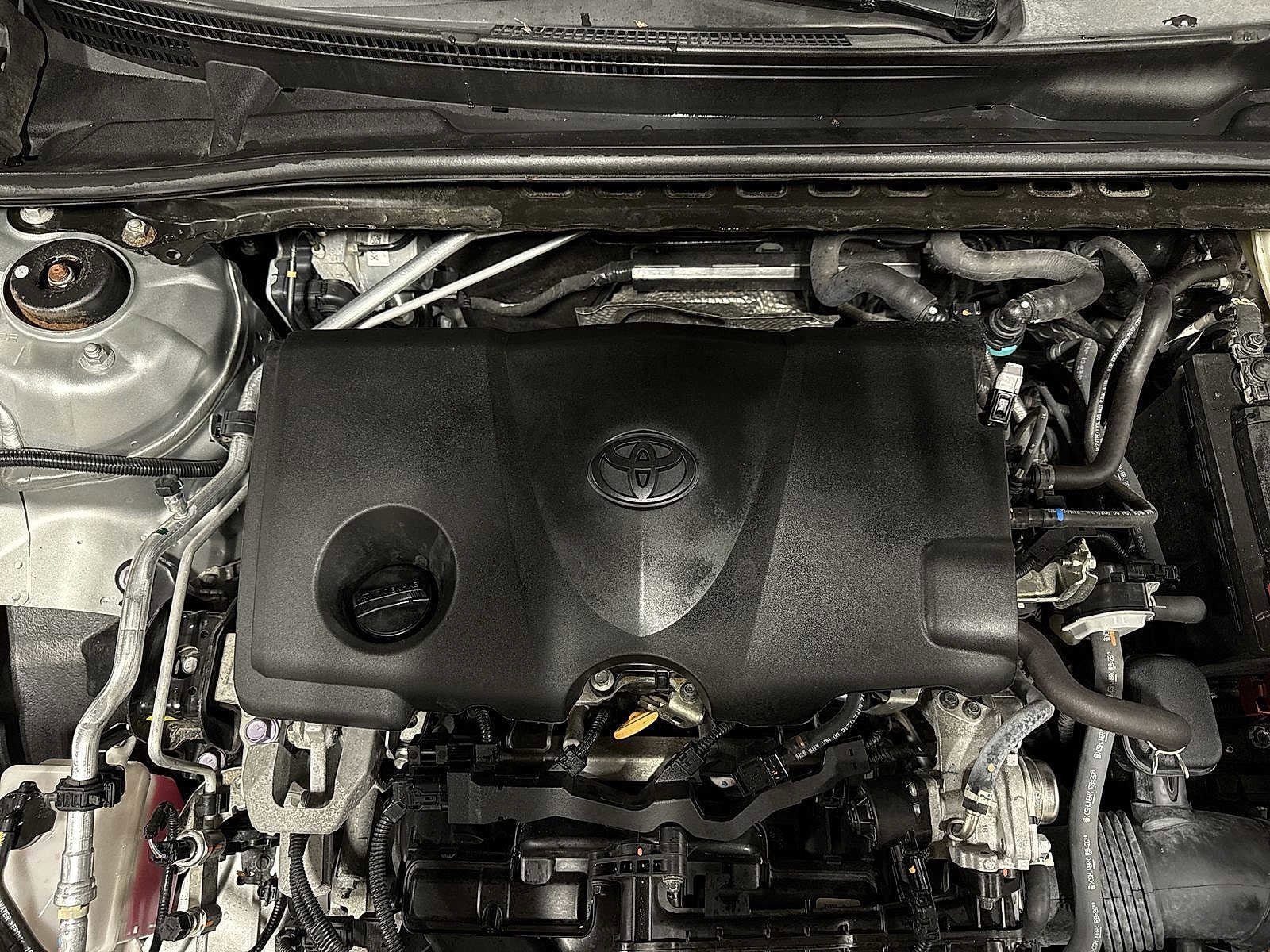 Thumbnail: 2021 Toyota Camry - 11