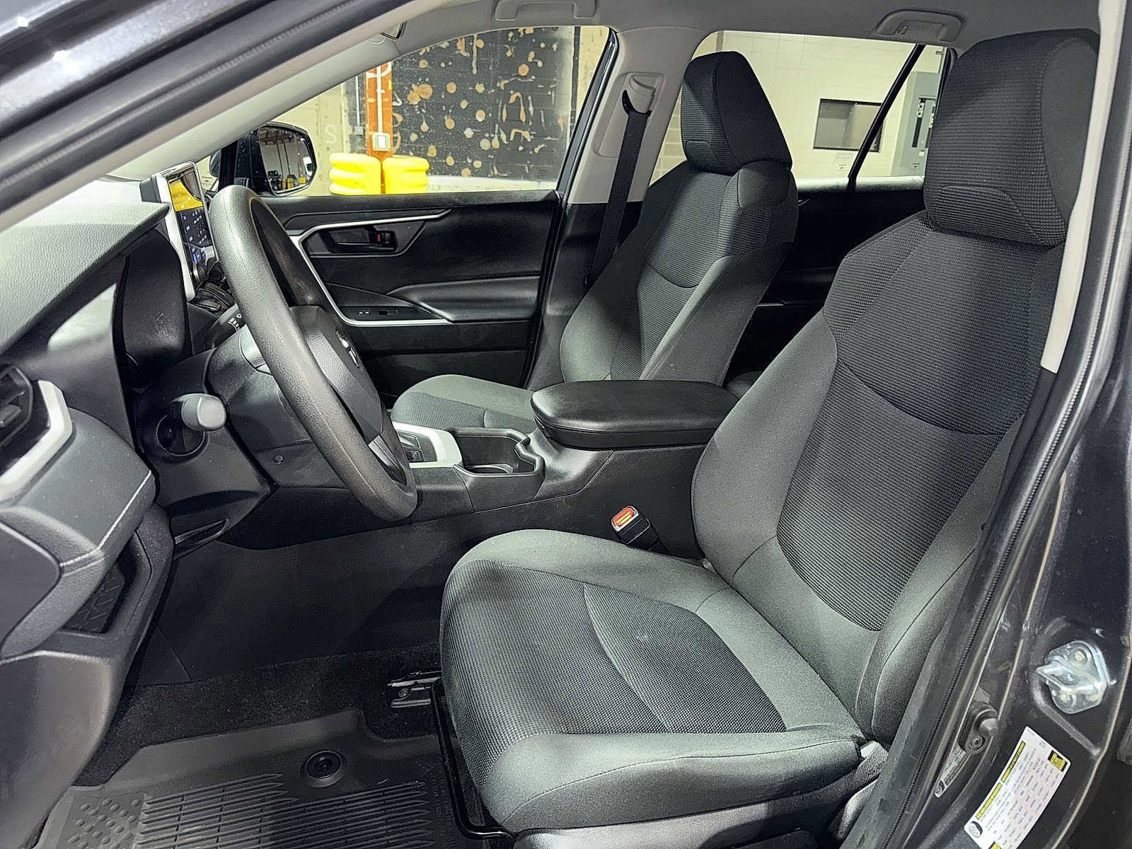 Thumbnail: 2024 Toyota RAV4 - 15