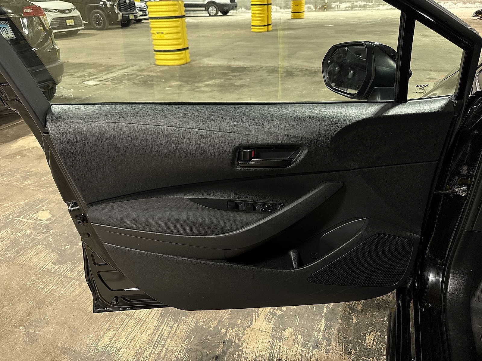 Thumbnail: 2023 Toyota Corolla - 28