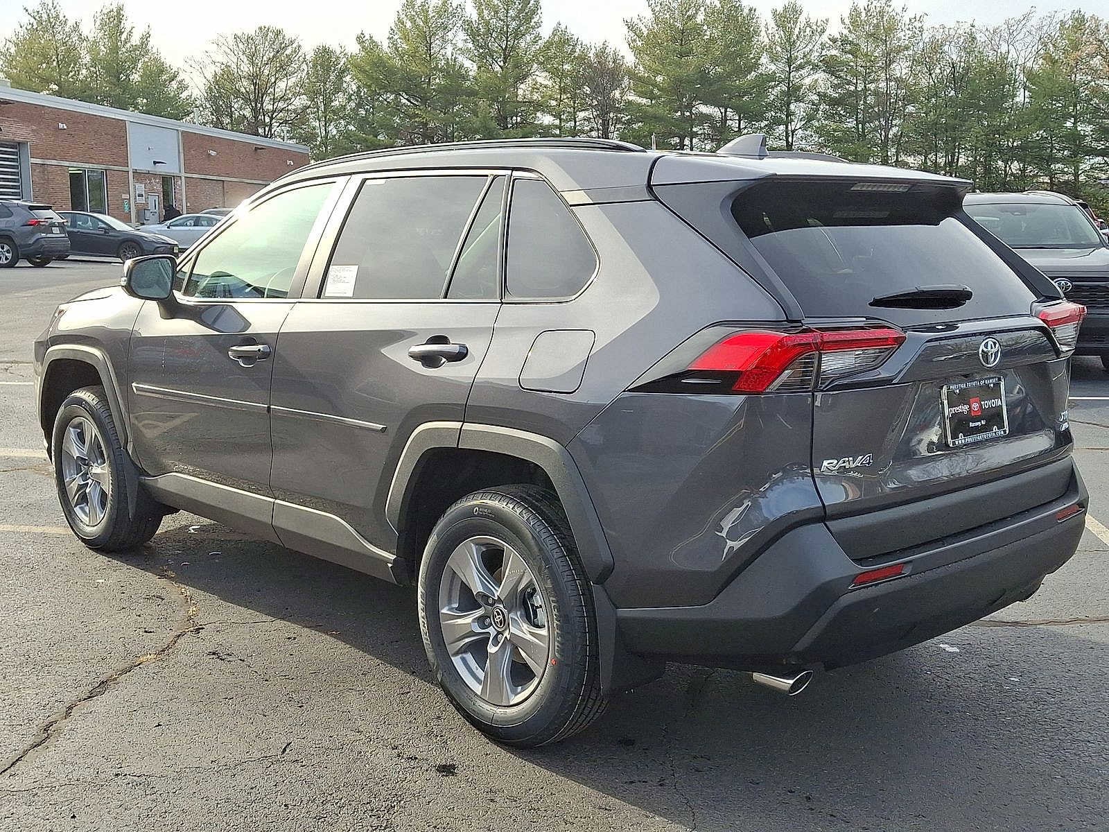 Thumbnail: 2025 Toyota RAV4 - 17