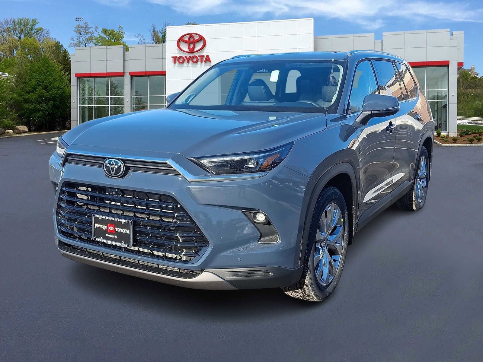 2026 Toyota Grand Highlander Limited's photo