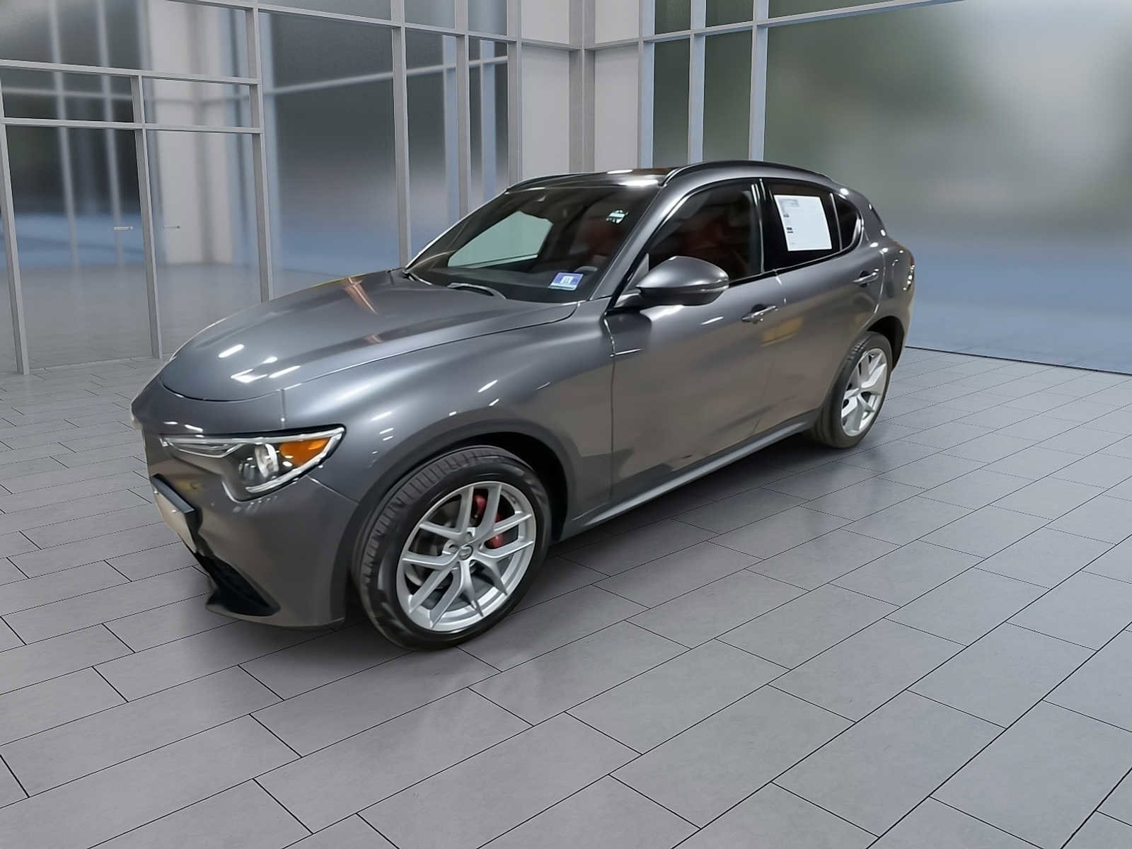 Thumbnail: 2018 Alfa Romeo Stelvio - 4