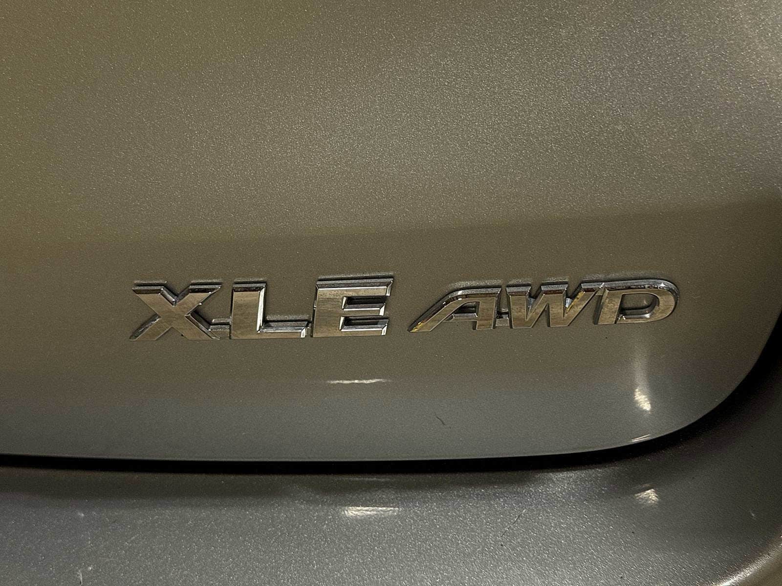 Thumbnail: 2018 Toyota Highlander - 28