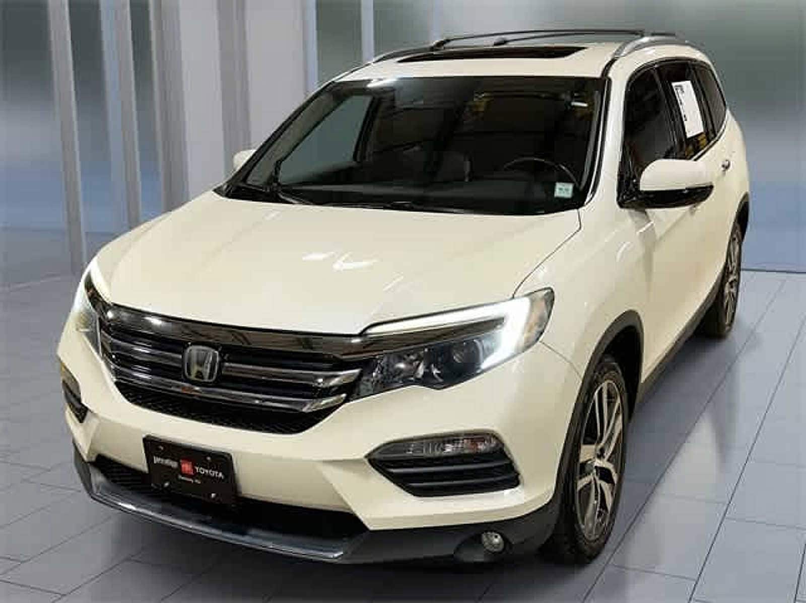 Thumbnail: 2017 Honda Pilot - 2