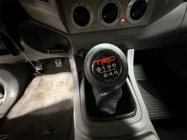 Thumbnail: 2006 Toyota Tacoma - 29
