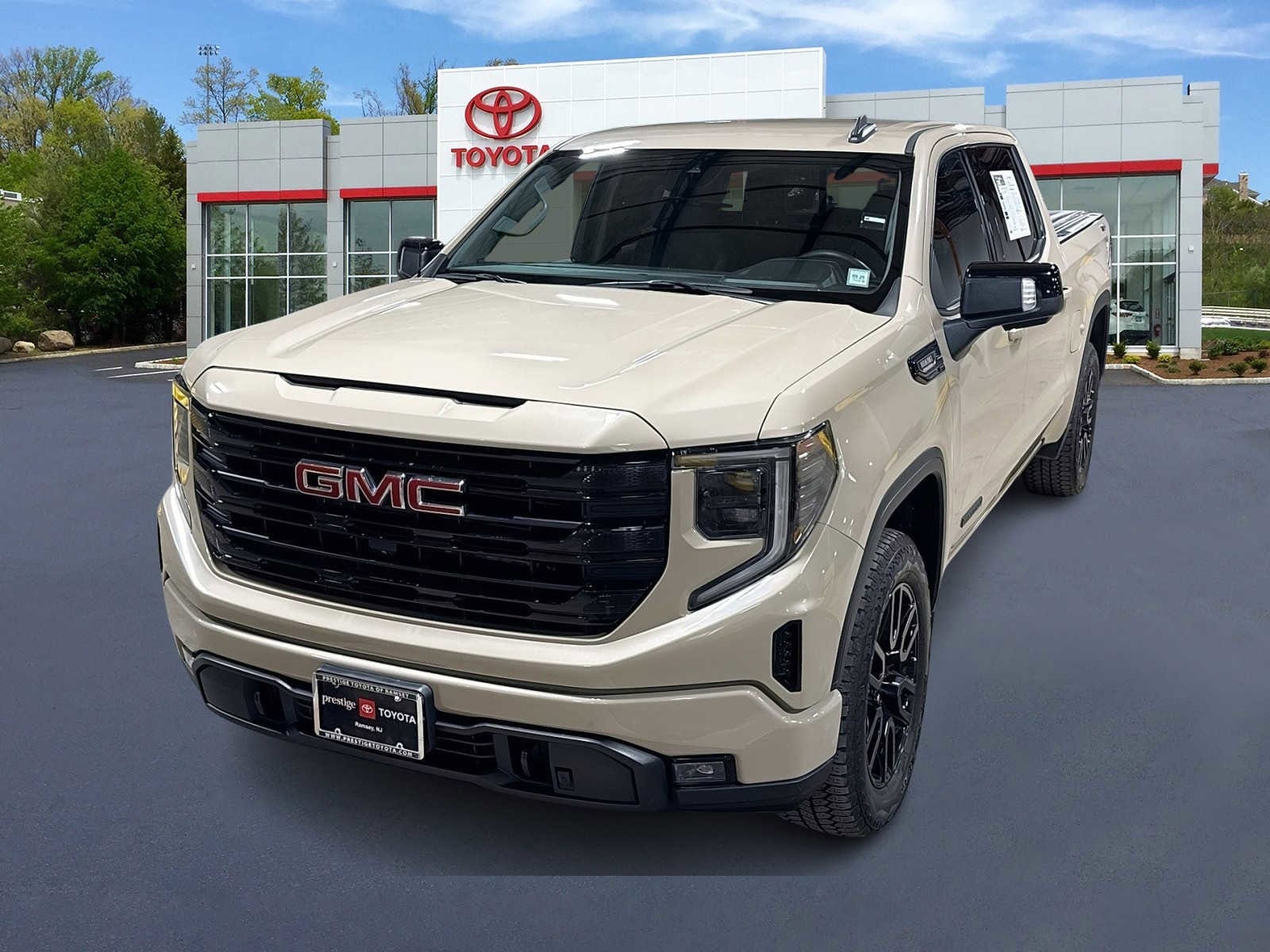 2022 GMC Sierra 1500 Elevation's photo