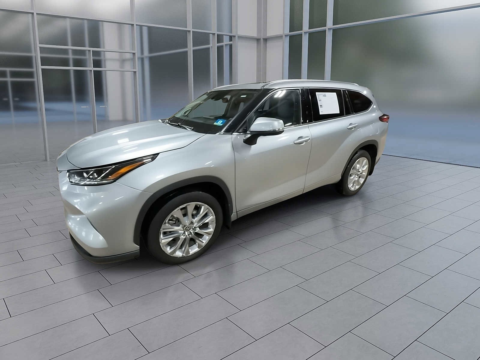 Thumbnail: 2020 Toyota Highlander - 4