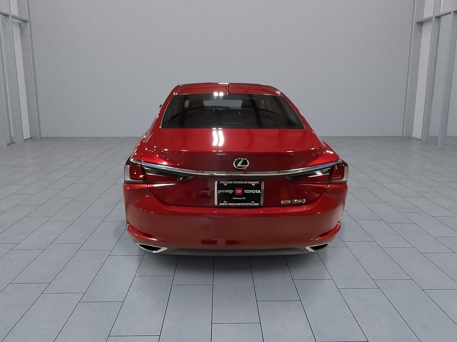 Thumbnail: 2022 Lexus ES - 7