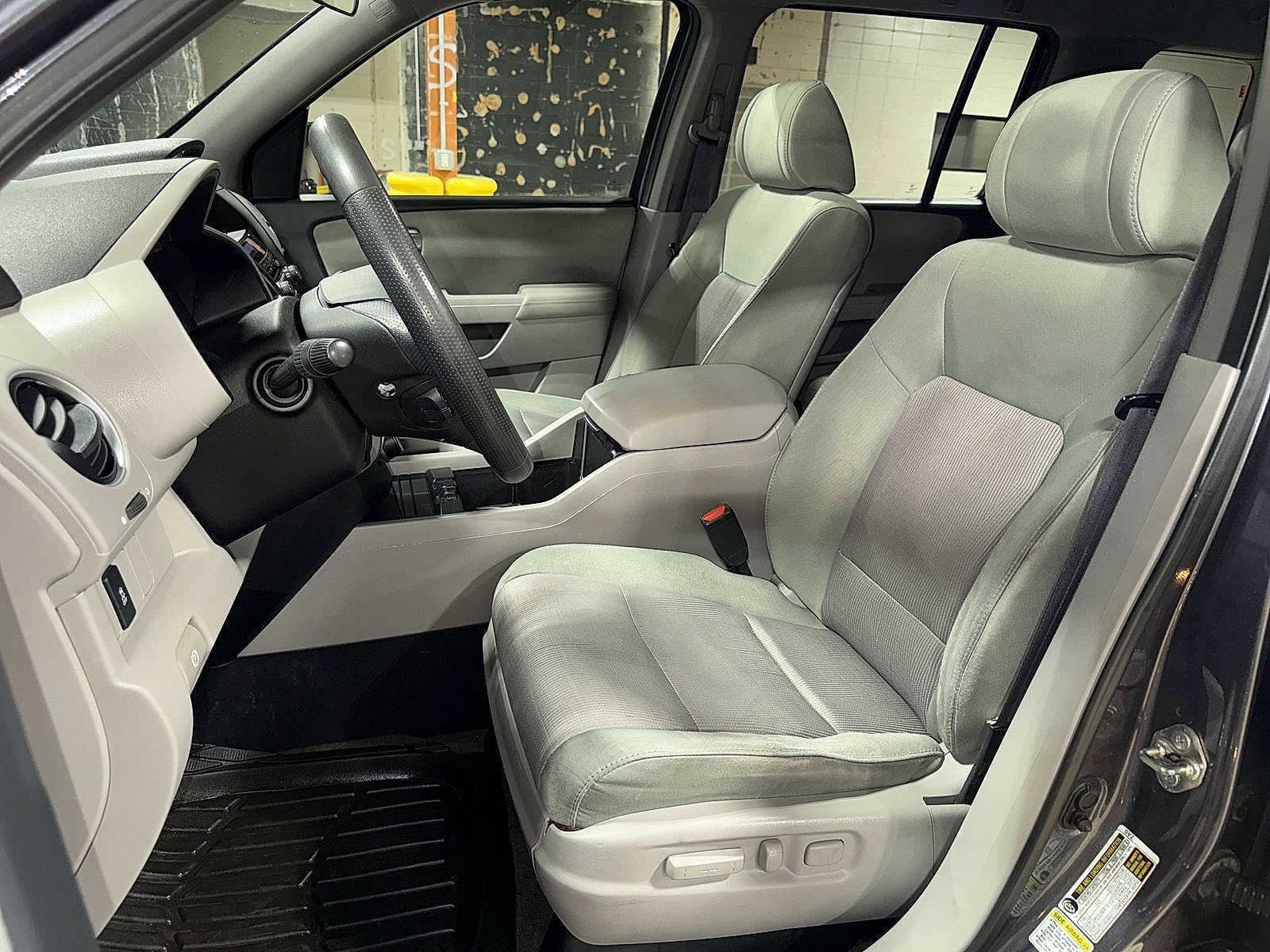 Thumbnail: 2015 Honda Pilot - 14