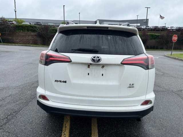 Thumbnail: 2018 Toyota RAV4 - 5