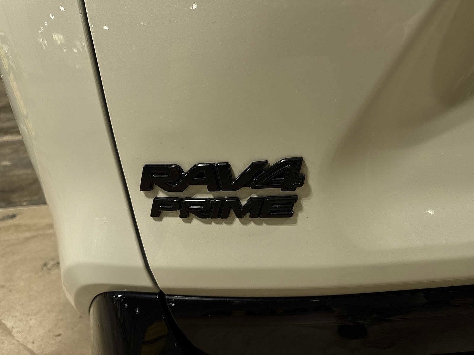 Thumbnail: 2022 Toyota RAV4 - 25