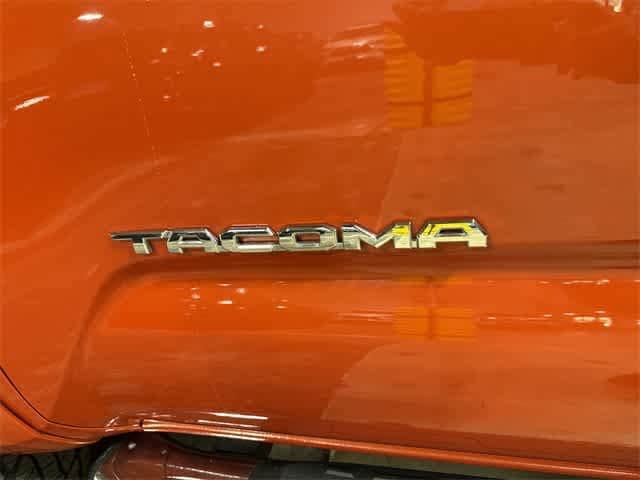 Thumbnail: 2018 Toyota Tacoma - 25