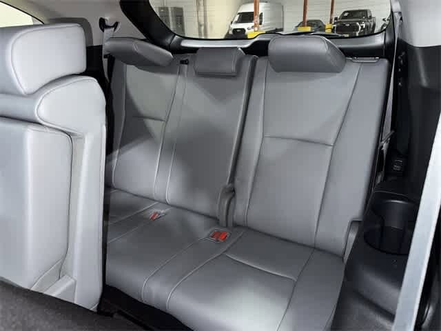 Thumbnail: 2022 Toyota Highlander - 18