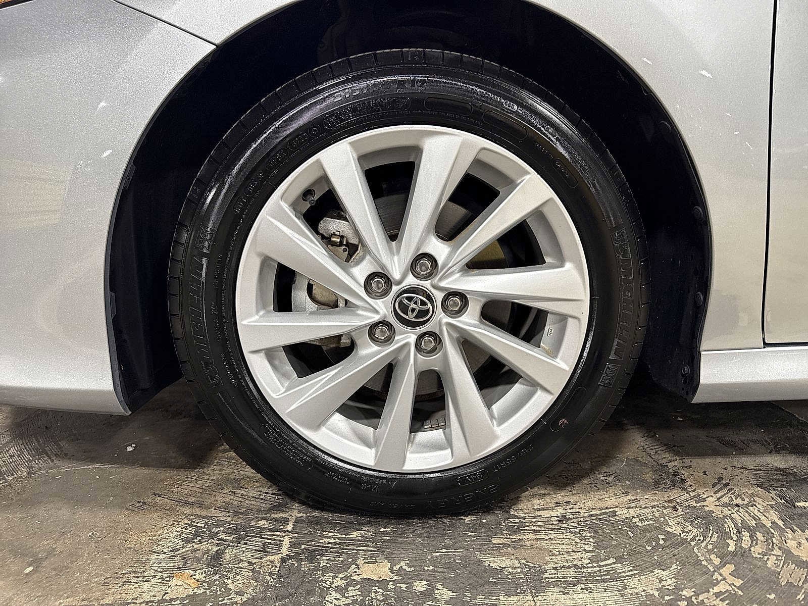 Thumbnail: 2023 Toyota Camry - 10