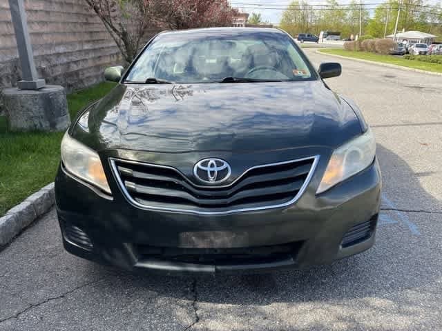 2011 Toyota Camry LE 2