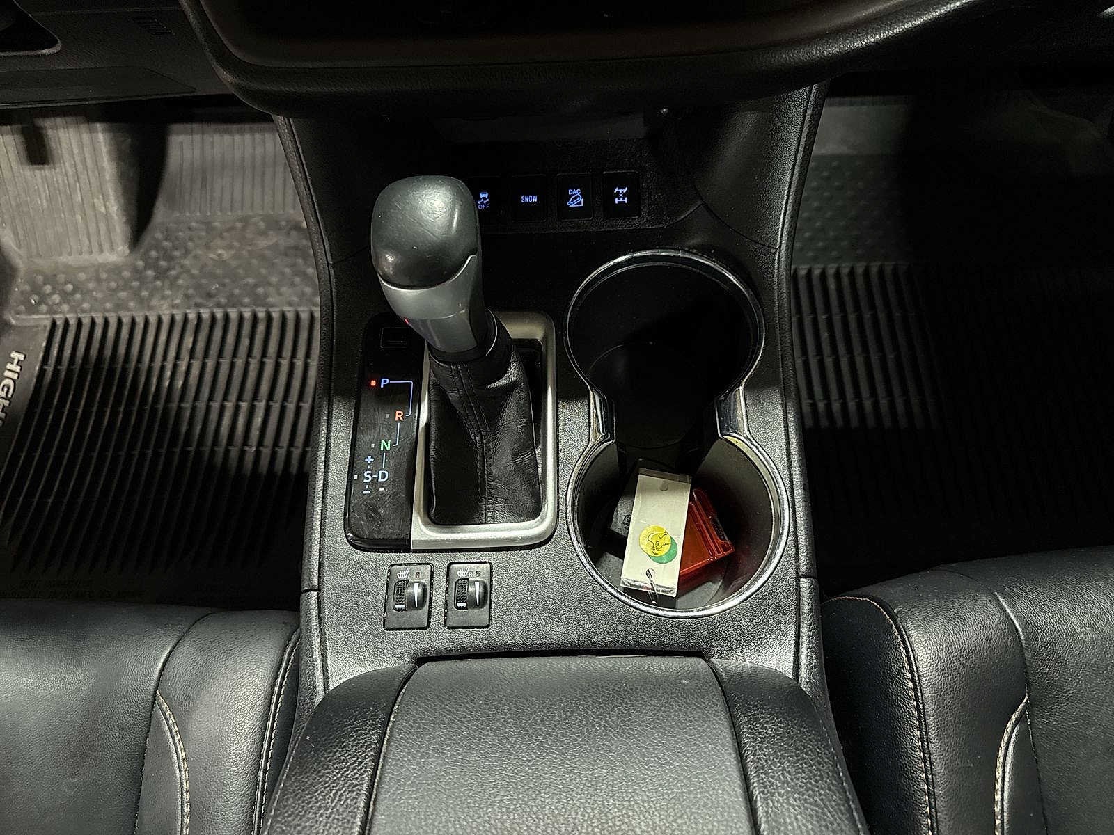 Thumbnail: 2019 Toyota Highlander - 33