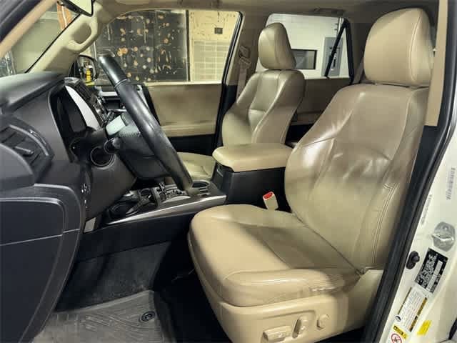 Thumbnail: 2014 Toyota 4Runner - 15
