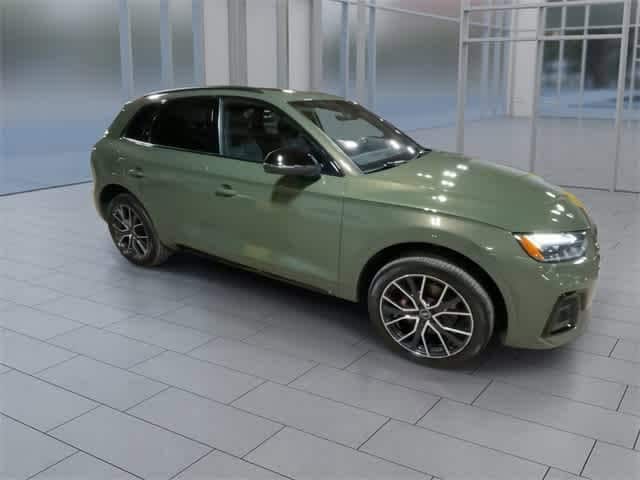 2022 Audi SQ5 Premium 2