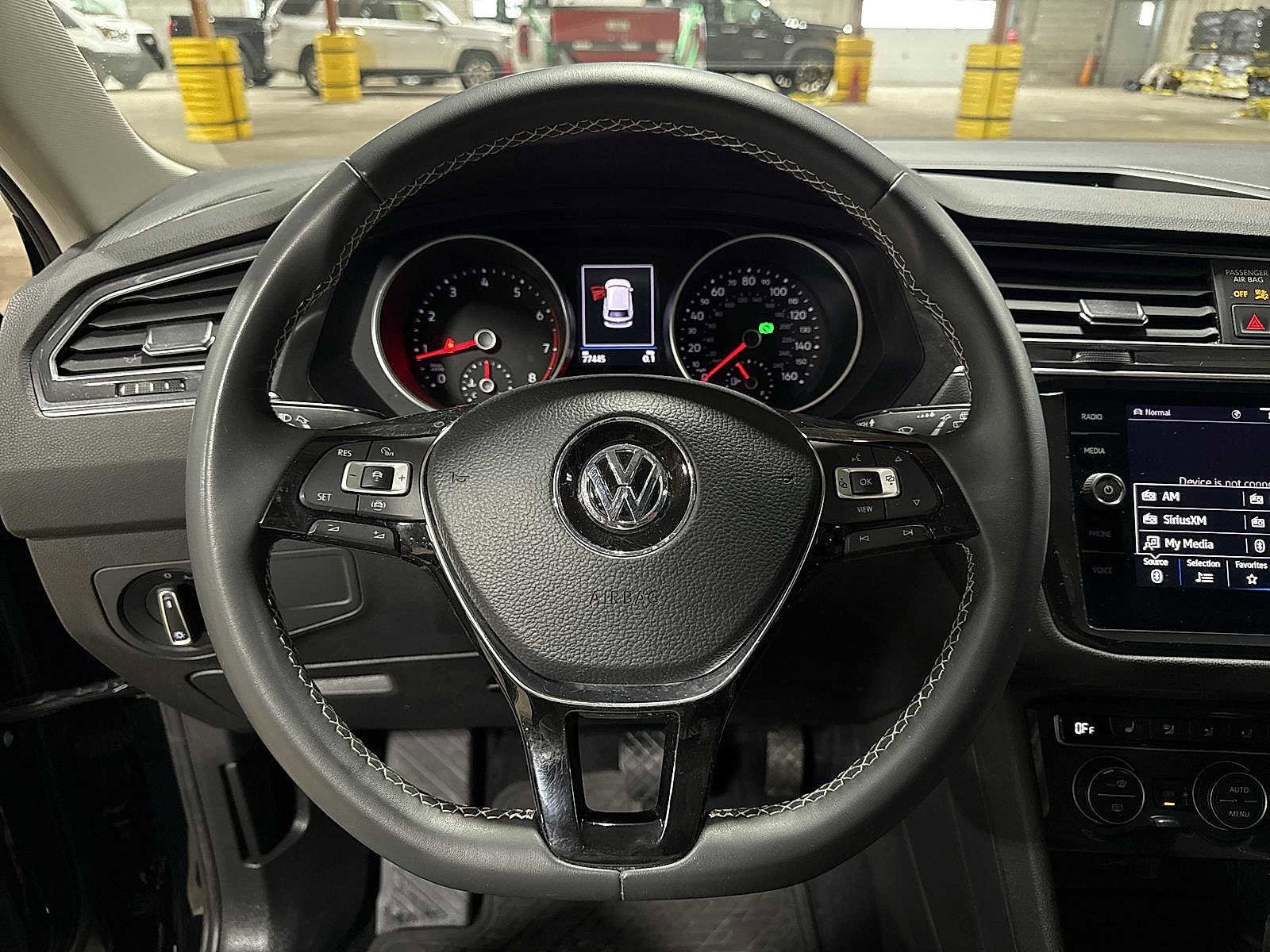 Thumbnail: 2021 Volkswagen Tiguan - 19
