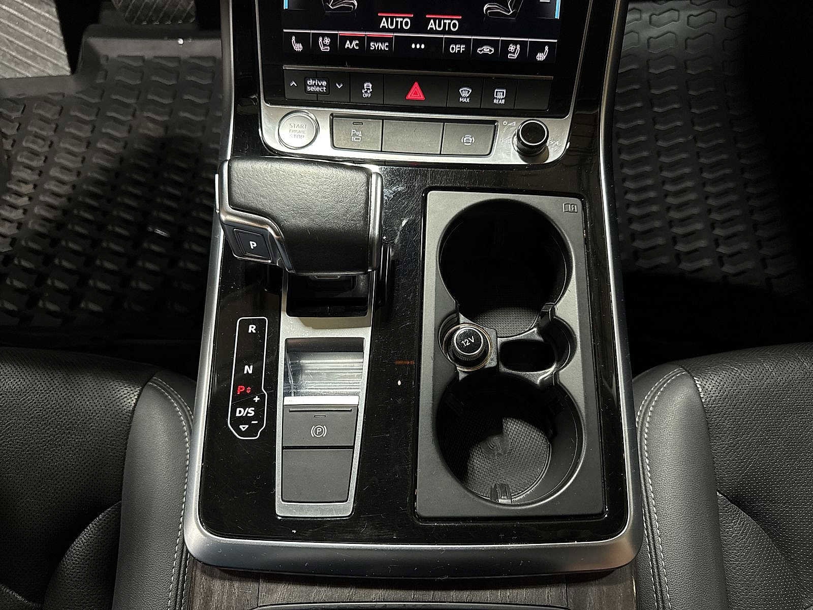 Thumbnail: 2020 Audi Q8 - 35