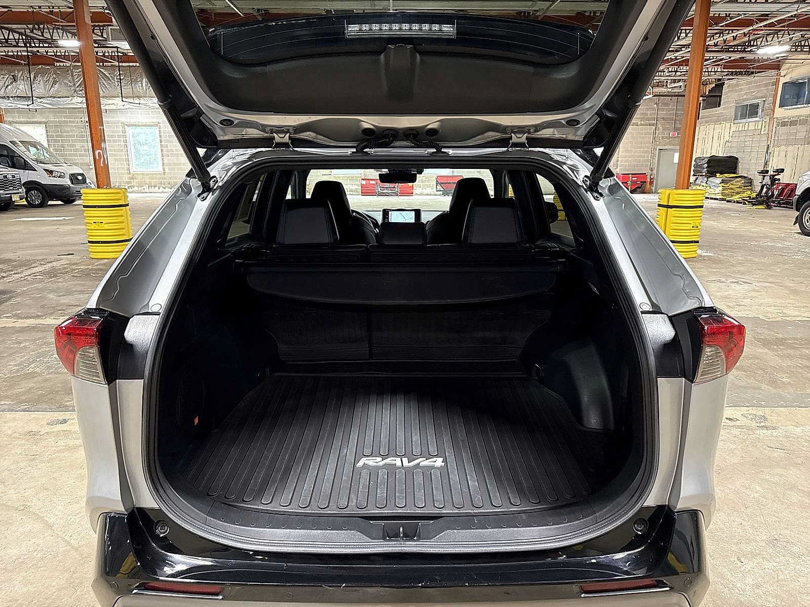Thumbnail: 2021 Toyota RAV4 - 11