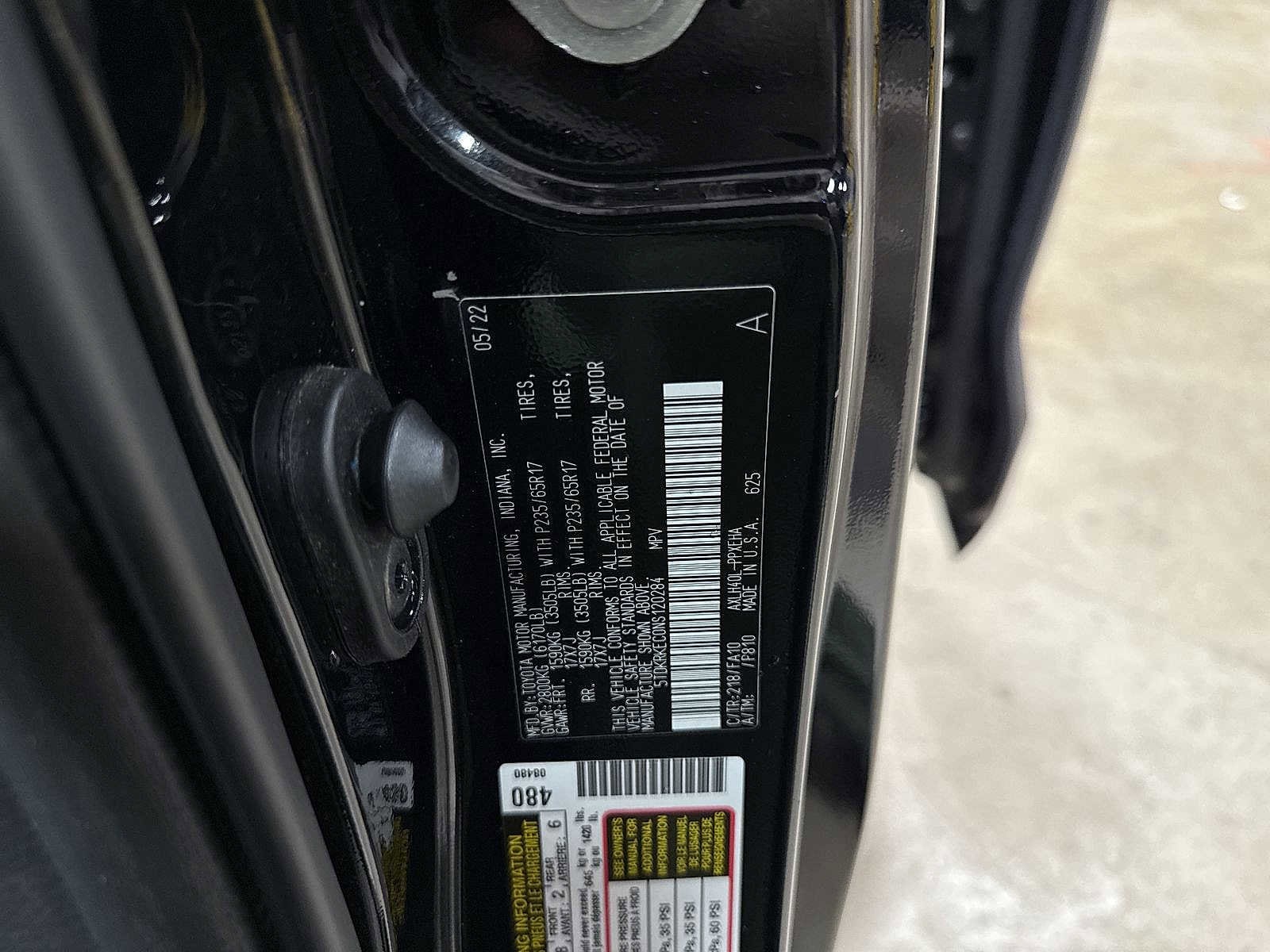 Thumbnail: 2022 Toyota Sienna - 14