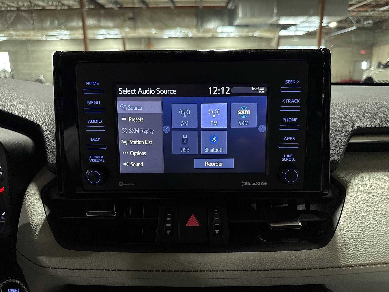 Thumbnail: 2022 Toyota RAV4 - 20