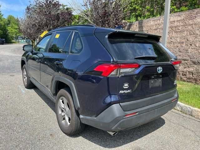 2024 Toyota RAV4 XLE 6