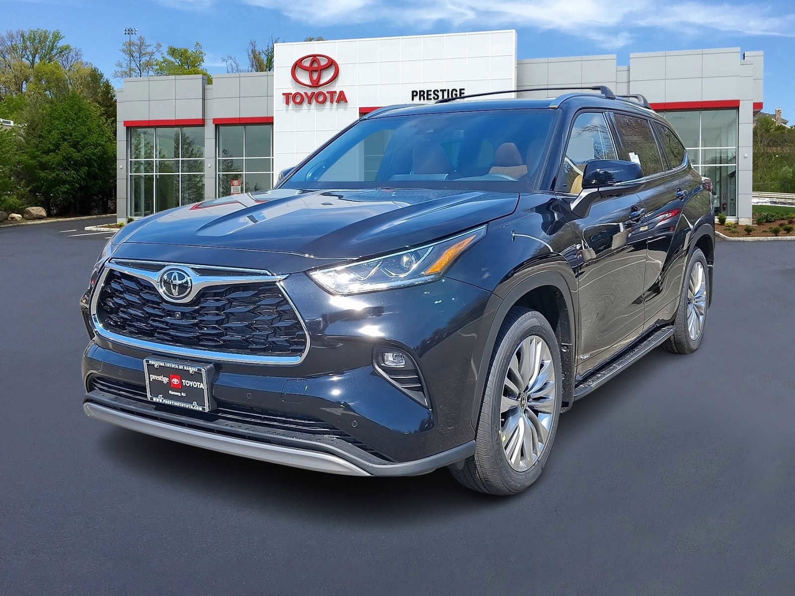 Thumbnail: 2026 Toyota Highlander - 1