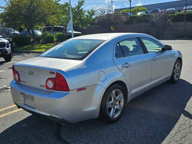 Thumbnail: 2010 Chevrolet Malibu - 4