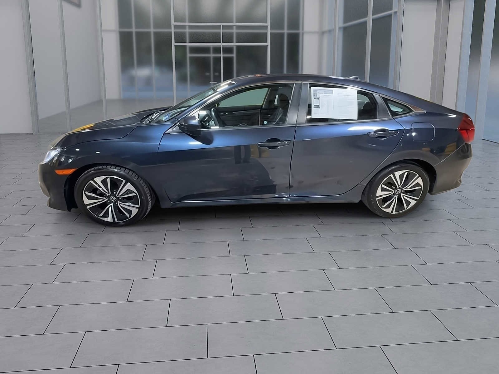 Thumbnail: 2017 Honda Civic - 5
