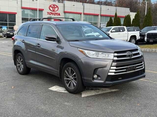 2018 Toyota Highlander XLE photo 2