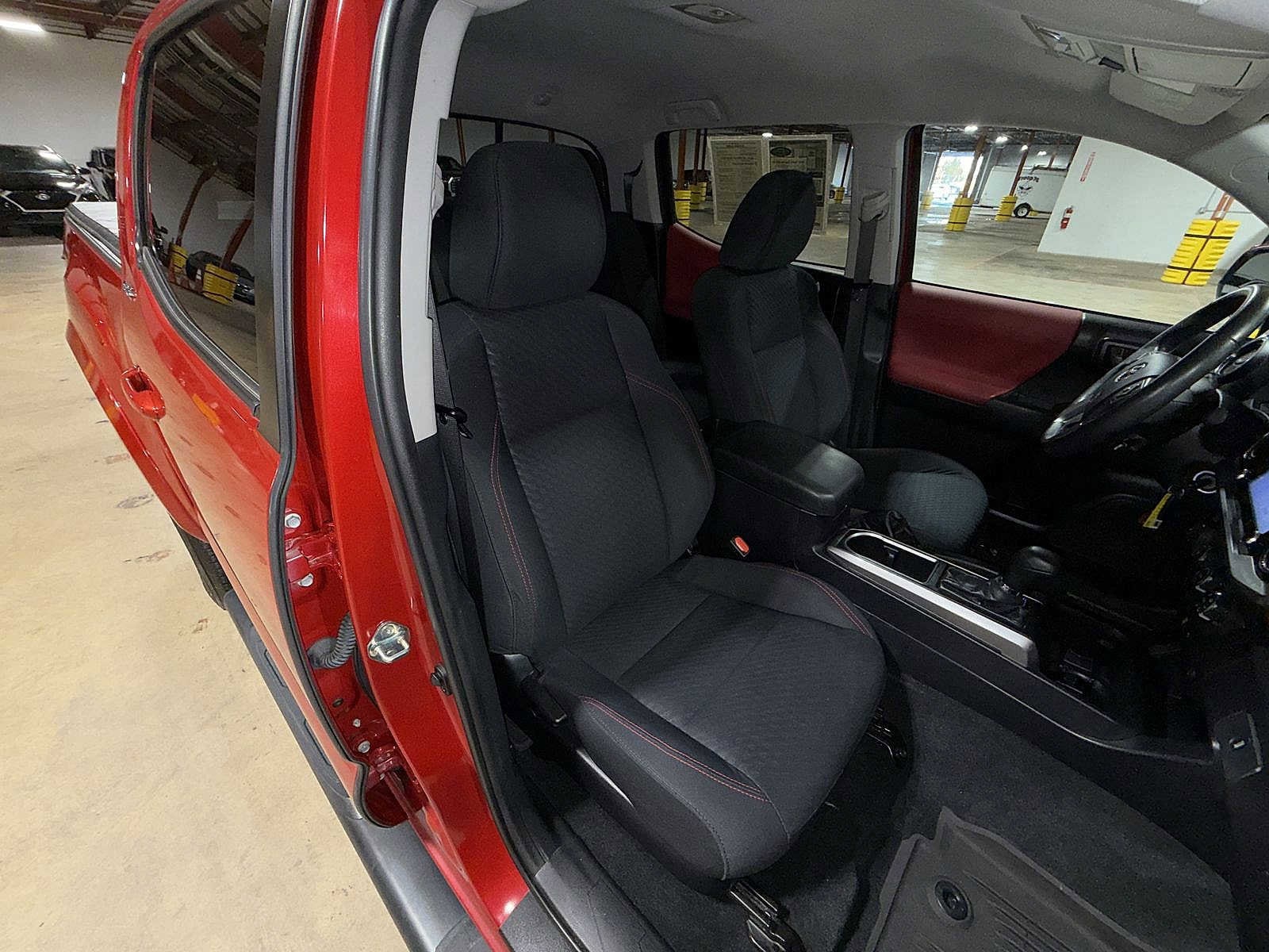 Thumbnail: 2020 Toyota Tacoma - 16