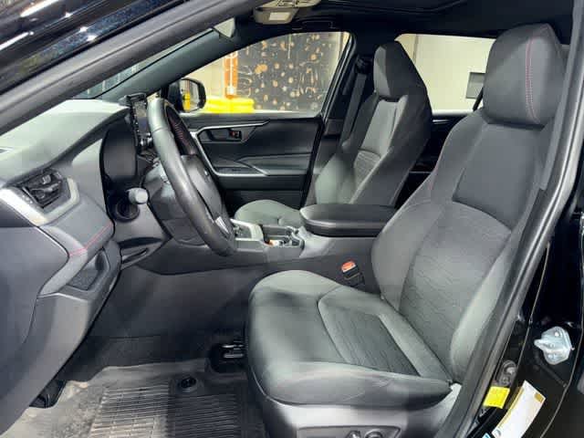 Thumbnail: 2021 Toyota RAV4 - 15