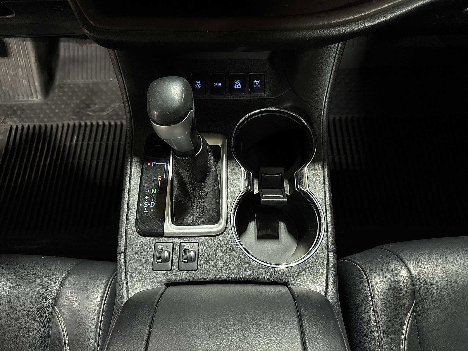 Thumbnail: 2018 Toyota Highlander - 32