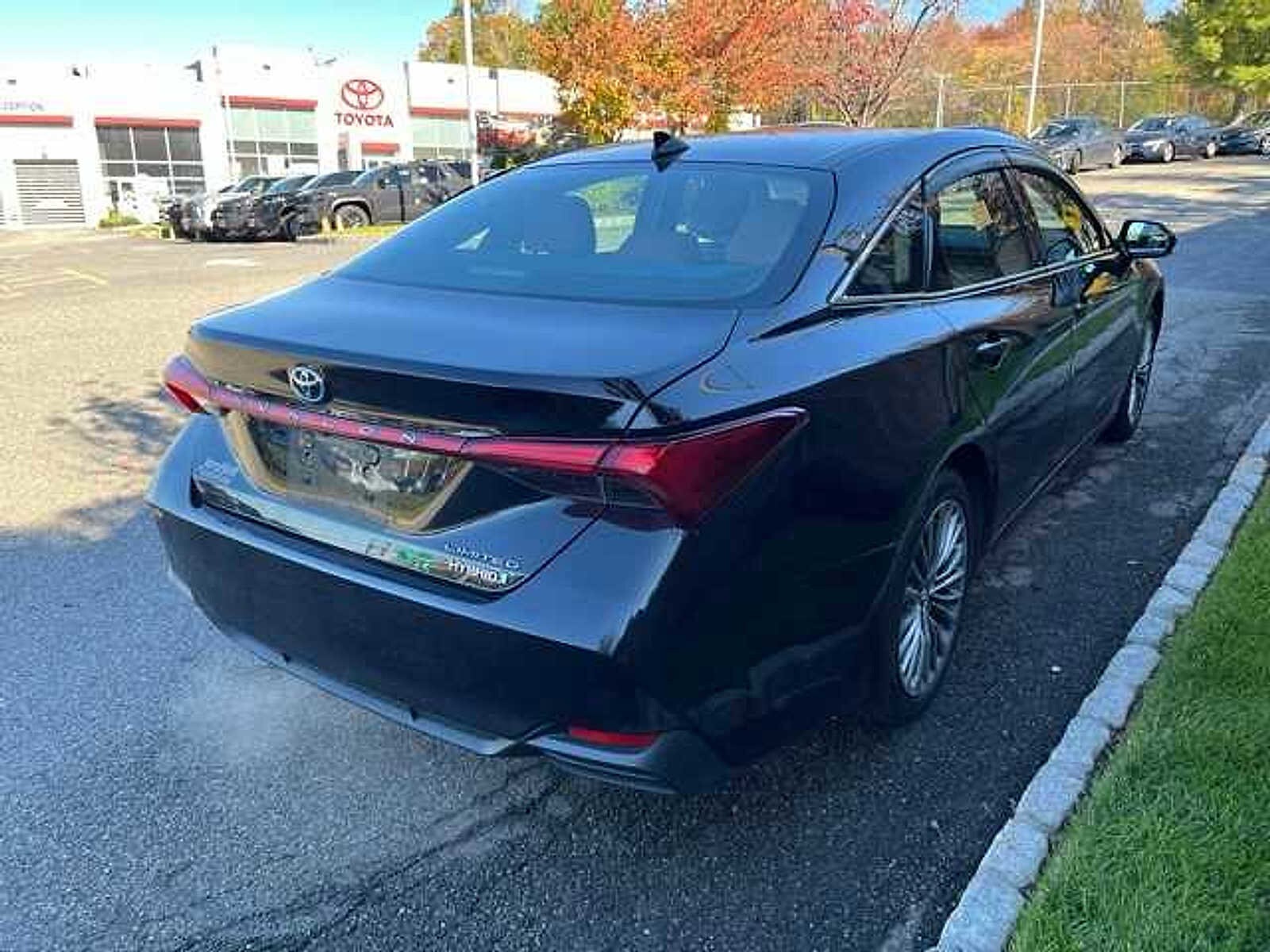 2020 Toyota Avalon Hybrid Limited photo 4
