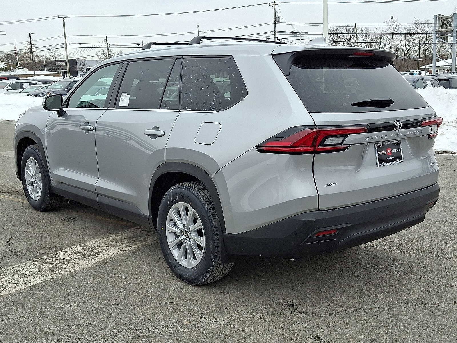 Thumbnail: 2026 Toyota Grand Highlander - 11