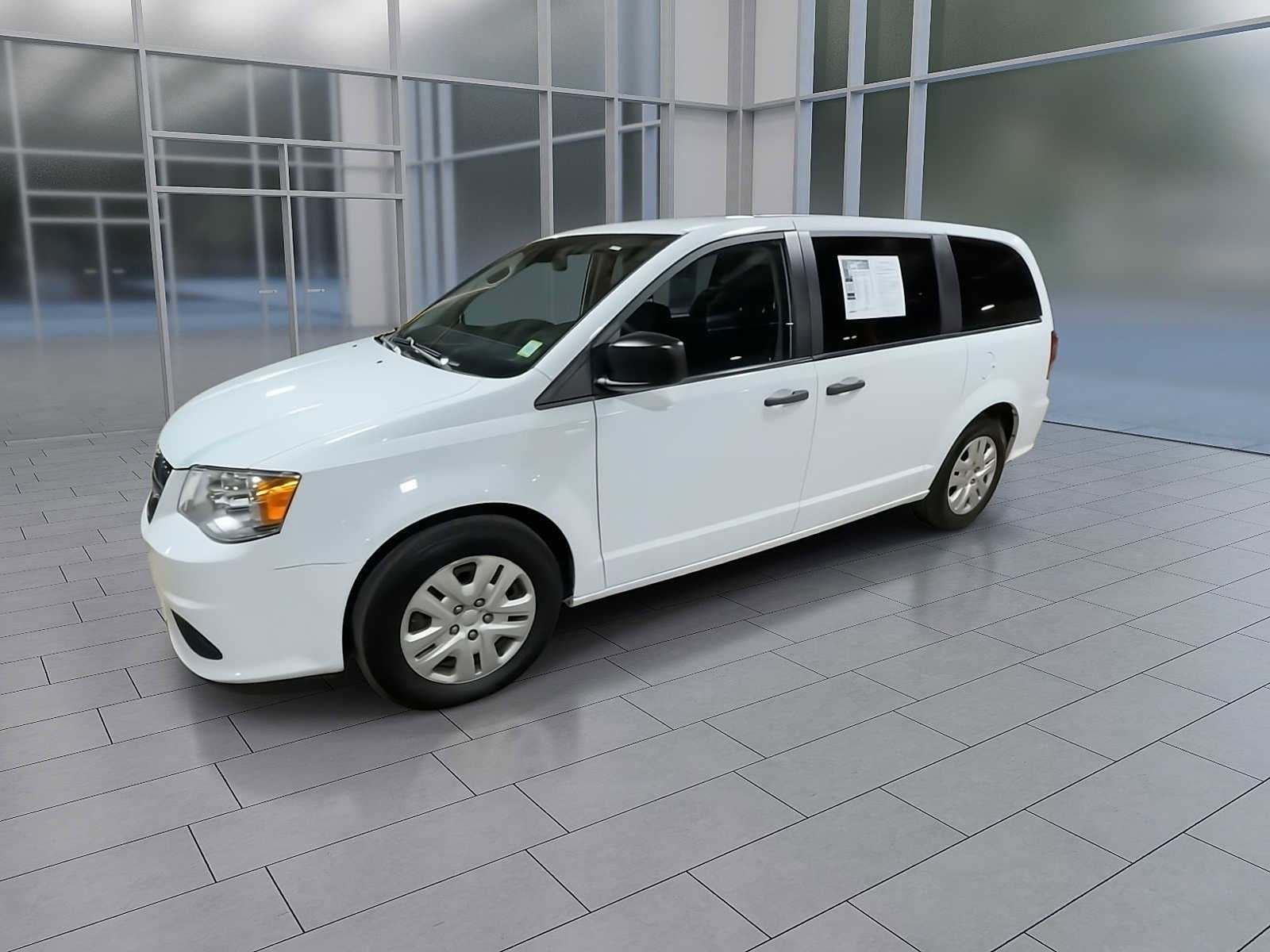Thumbnail: 2019 Dodge Grand Caravan - 4