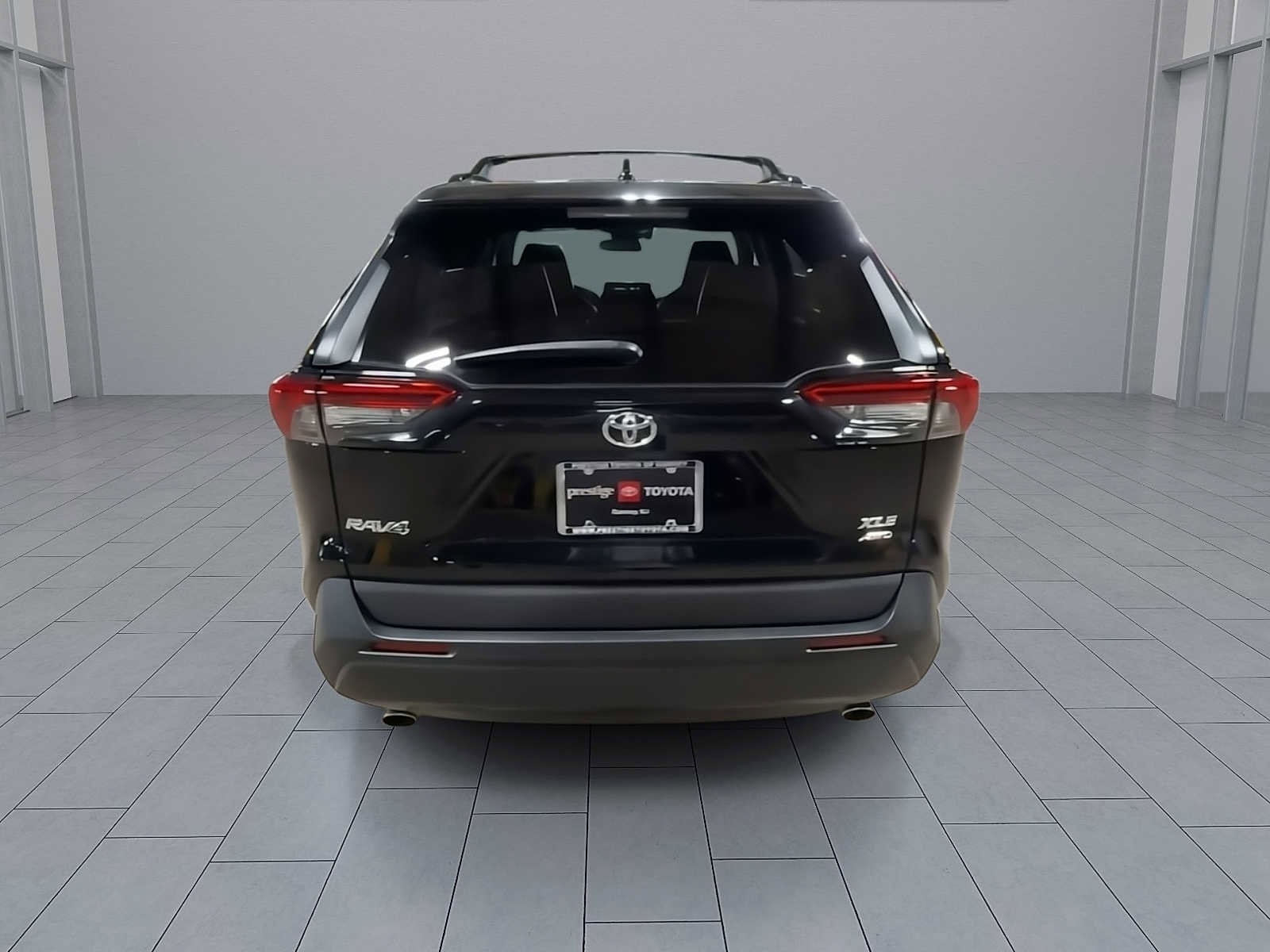 Thumbnail: 2022 Toyota RAV4 - 7