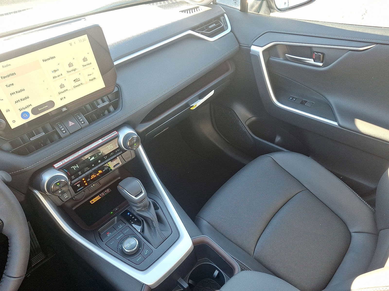 Thumbnail: 2025 Toyota RAV4 - 11